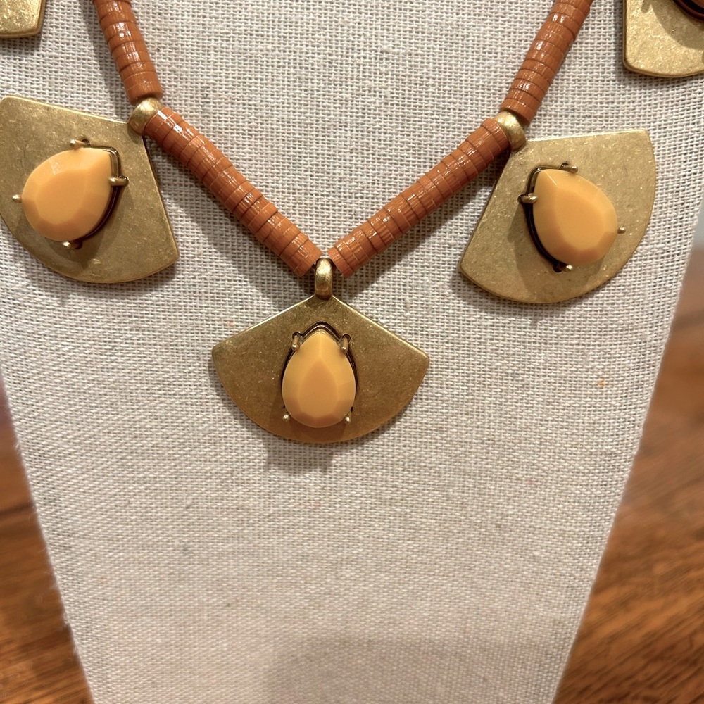 J Crew’s statement 18 in with 3 in extender necklace. Get 2nd looks wearing this